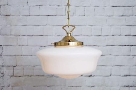 złota lampa wisząca do kuchni