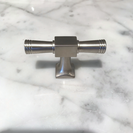 uchwyt meblowy do kuchni nikiel satyna GM112 podstawa kwadrat