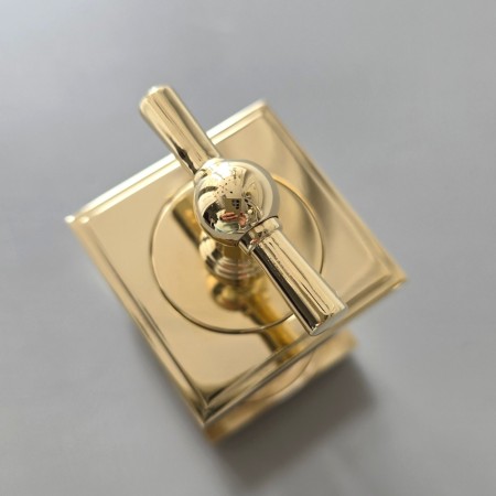 zamknięcie łazienkowe mosiężne AM101 rozeta kwadrat ML