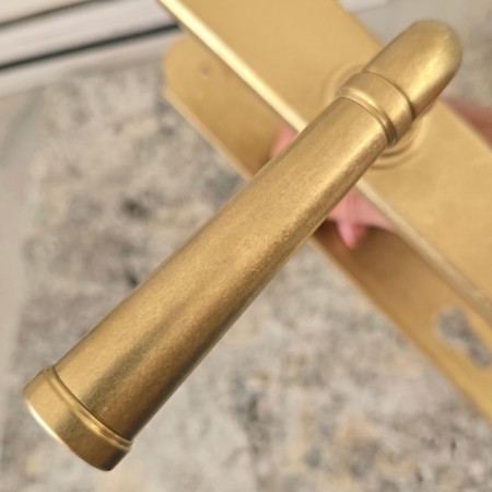 klamka KR621 mosiądz młotkowany MM