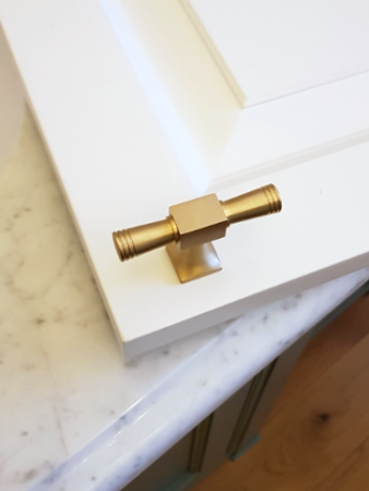 złoto satyna uchwyt do mebli z mosiądzu GM112 podstawa kwadrat