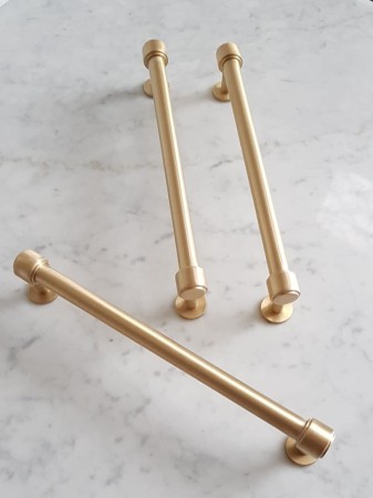 relingi uchwyty do kuchni mosiądz szczotkowany złoto satyna RM309