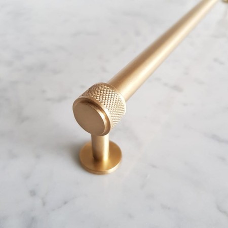 reling uchwyt meblowy złoty RM310 z moletką krateczką złoty matowy