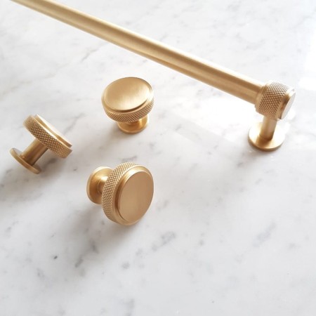 uchwyty relingi do mebli mosiężne satynowe złoto