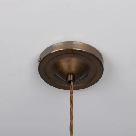 detal-lampa-wisząca-stanley-antyczny-mosiądz.jpg
