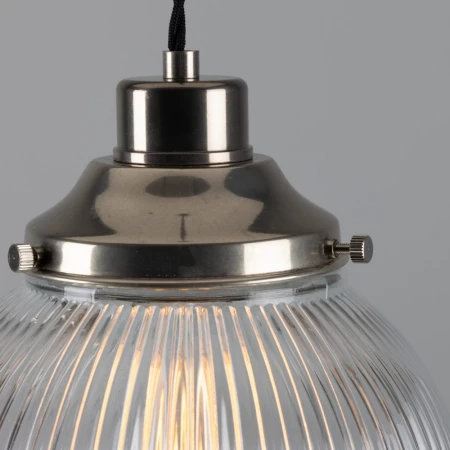 zbliżenie-lampa-wisząca-stanley-antyczne-srebro.jpg