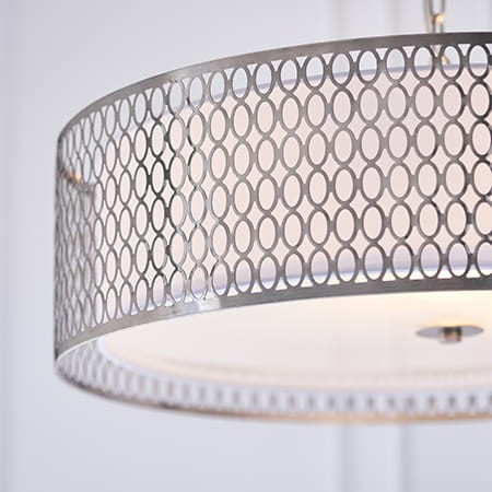 Lampa wiszą Veyron przy zapalonym światłem