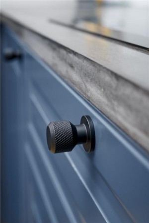 Gałka meblowa Joan czarna aranżacja