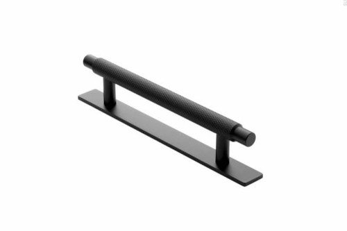 Przejdź do produktu Reling meblowy Joan rozstaw 128 mm czarny  z podkładką 