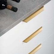 Uchwyt-krawedziowy-peak rozstaw 256 mm aluminium kolor złoto szczotkowane