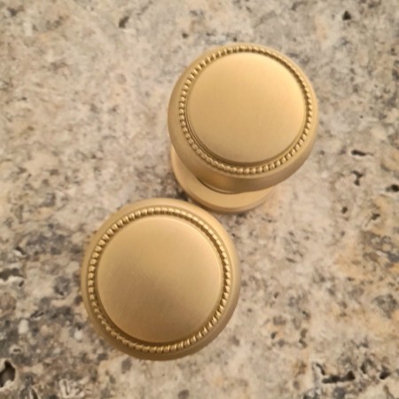 komplet gałko klamka KR617 mosiężna z ozdobną perłą