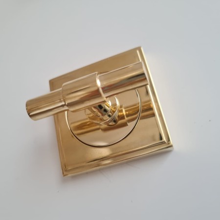 mosiężne zamknięcie łazienkowe AM116 nielakierowany mosiądz osłona kwadrat