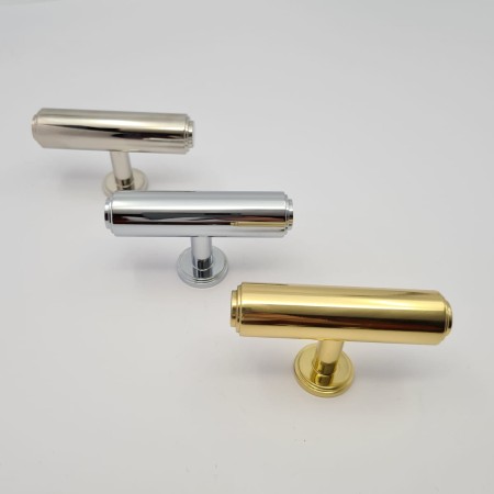 duży uchwyt meblowy w kształcie litery T GM145 mosiężny