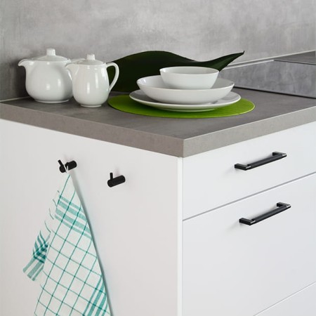 haczyk czarny  2462 na ścianie