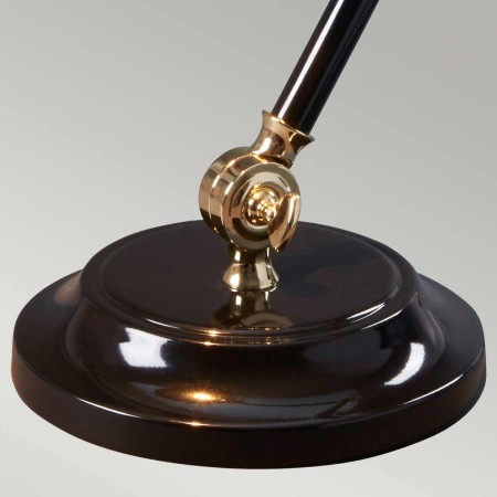 zbliżenie-lampa-biurkowa-provence-mała-polerowany-mosiądz.jpg