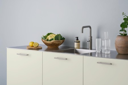 Uchwyt reling meblowy Joan rozstaw 128 mm inox