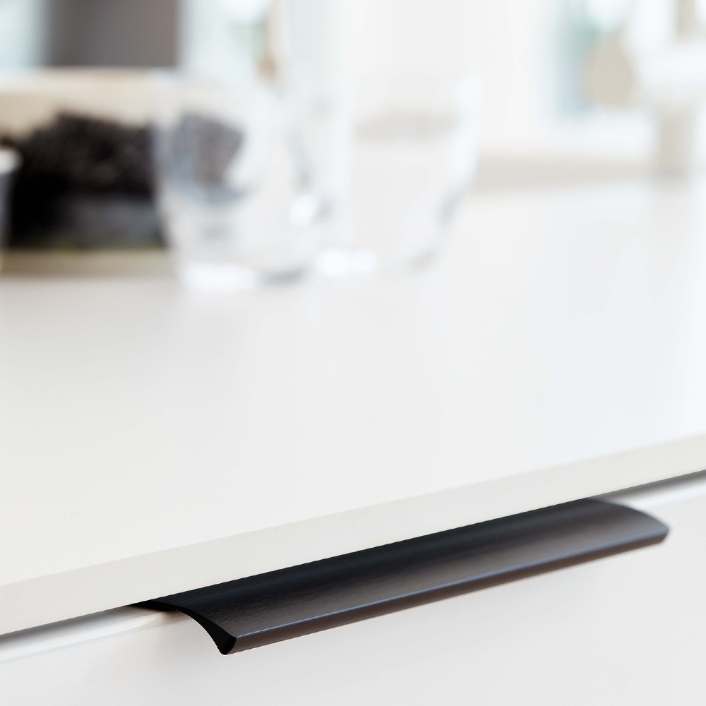 uchwyt krawędziowy Edge czarna szczotka 200 mm