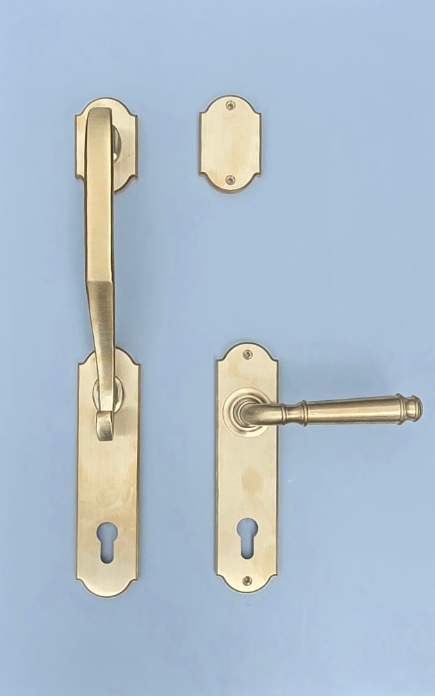 Antaba Capital do drzwi zewnętrznych mosiądz szczotkowany bez lakieru mat MS klamka KR601