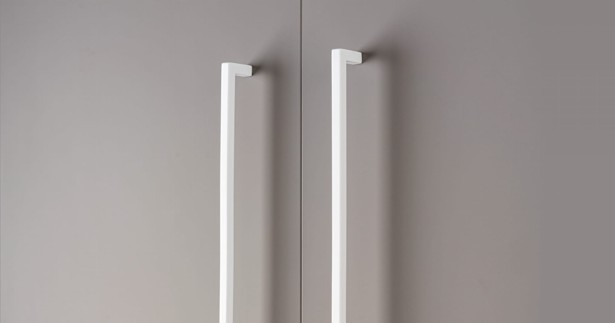 Uchwyt biały Square 0056 320 mm